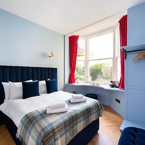 Delightful Ground Floor Double With En-suite Inn