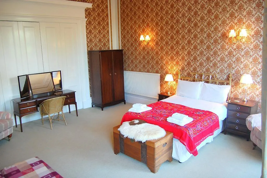 Regent Terrace, Central And Charming, Quiet Apartment Edinburgh